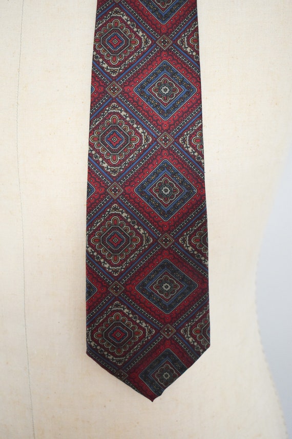 1980s Sovereign Dark Red Squares Silk Necktie - image 5