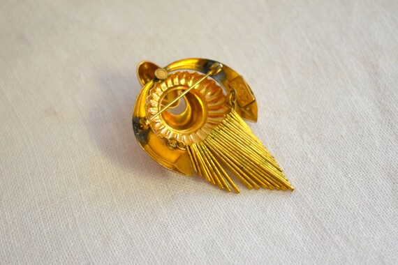 1940s Coro Gold Fringe Metal Brooch - image 4