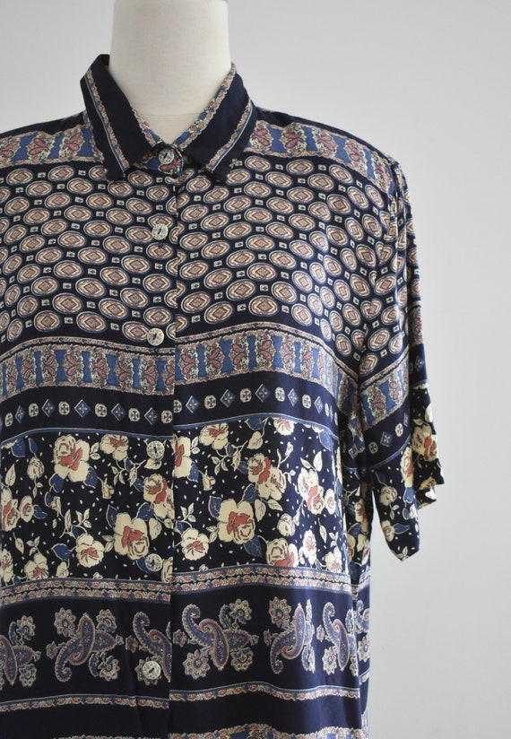 1980s Navy Printed Rayon Blouse - image 2