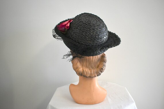 1940s Black Straw Hat with Pink Roses and Netting - image 5