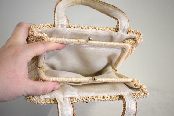 1960s Magid Cream Crochet Handbag with Wooden Bea… - image 7