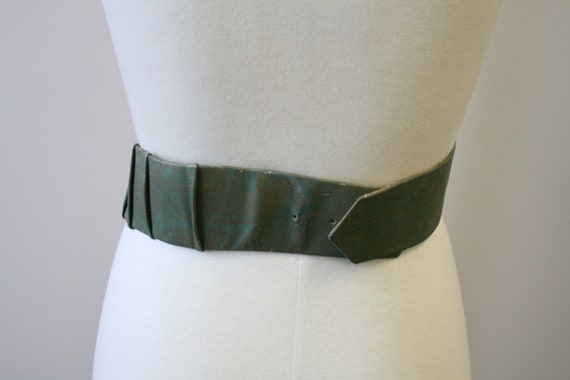 1980s Green Paisley Leather Studded Wave Belt - image 4