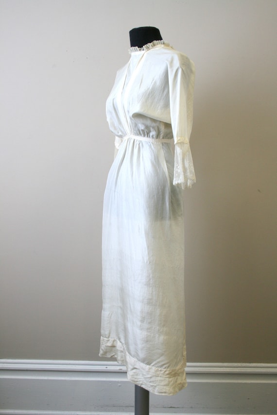 Edwardian Cream Silk Dress - image 4