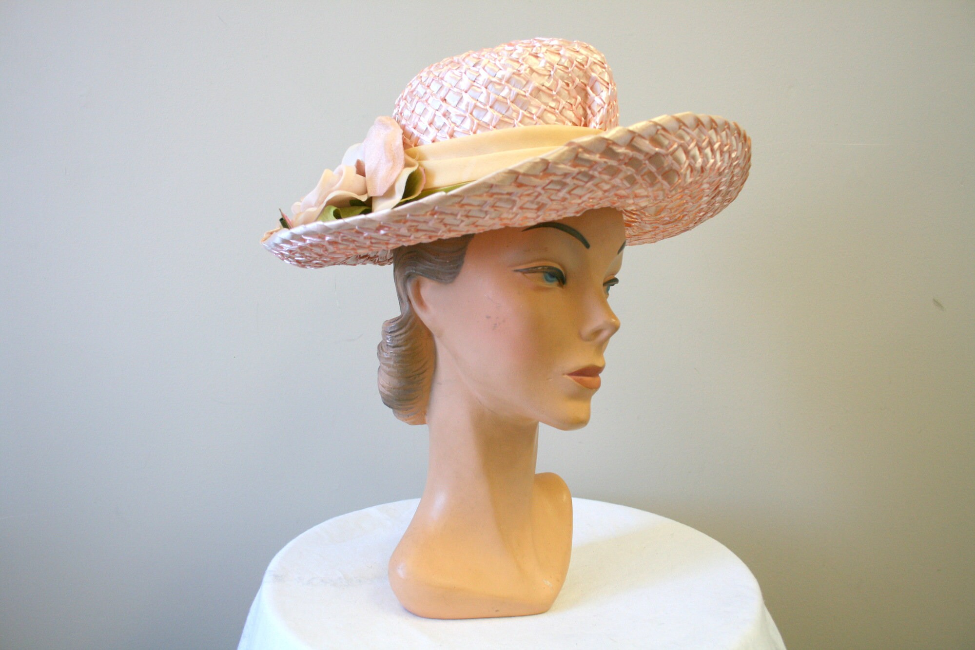 1960s Mr. John Jr. Pink Straw and Rose Hat - Etsy display picture 3