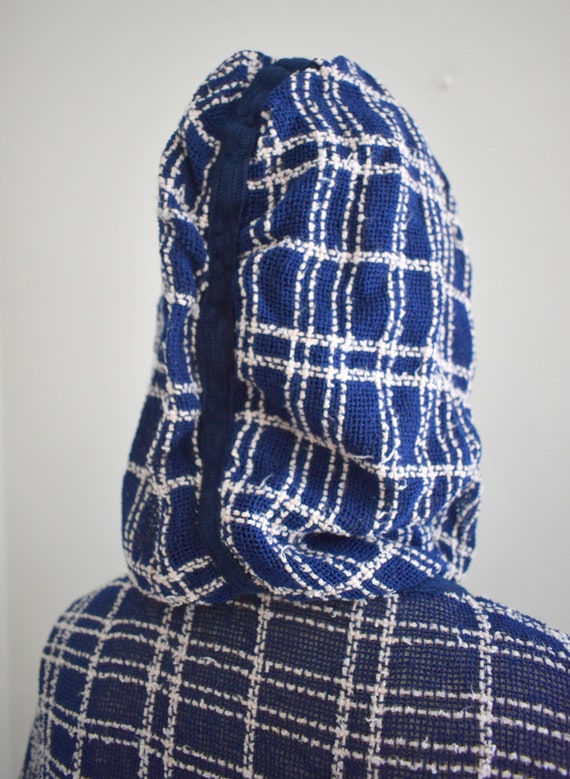 1940s Navy and Cream Woven Plaid Hooded Cloak - image 5
