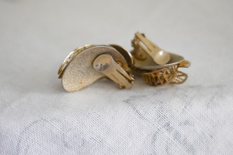 1960s Gold Leaf Clip Earrings image 5