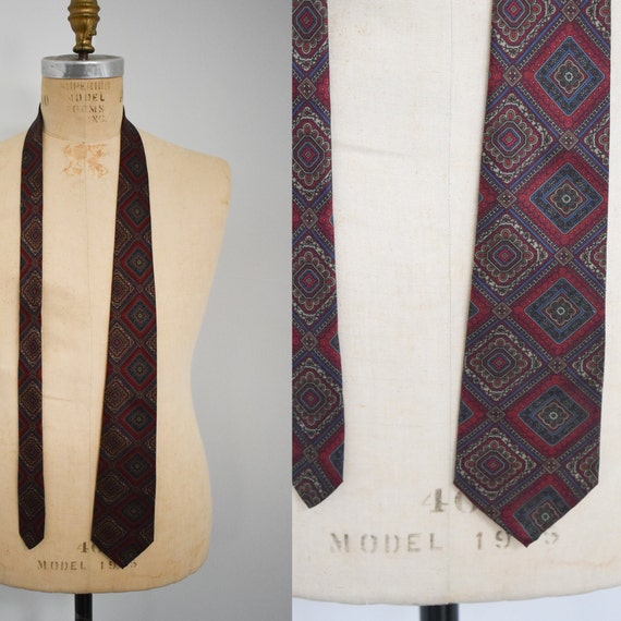 1980s Sovereign Dark Red Squares Silk Necktie - image 1