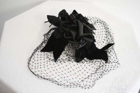 1960s Black Millinery Rose and Netting Whimsy Hat - image 4