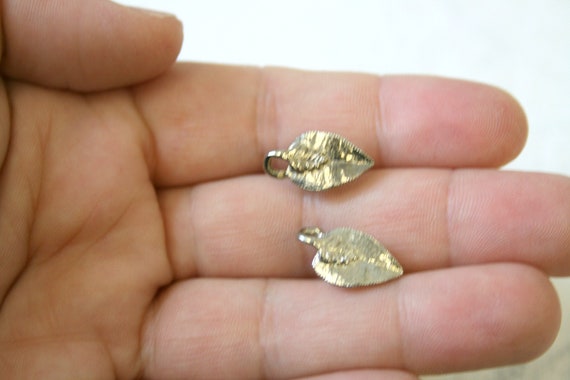 1970s Tiny Silver Leaf Stud Earrings - image 5