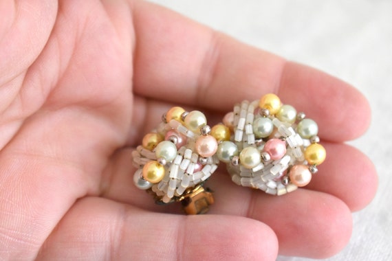 1950s Pastel Faux Pearls and Beads Cluster Clip E… - image 2