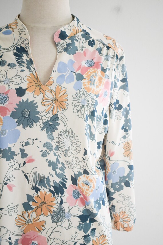 1970s Floral Knit Blouse - image 3