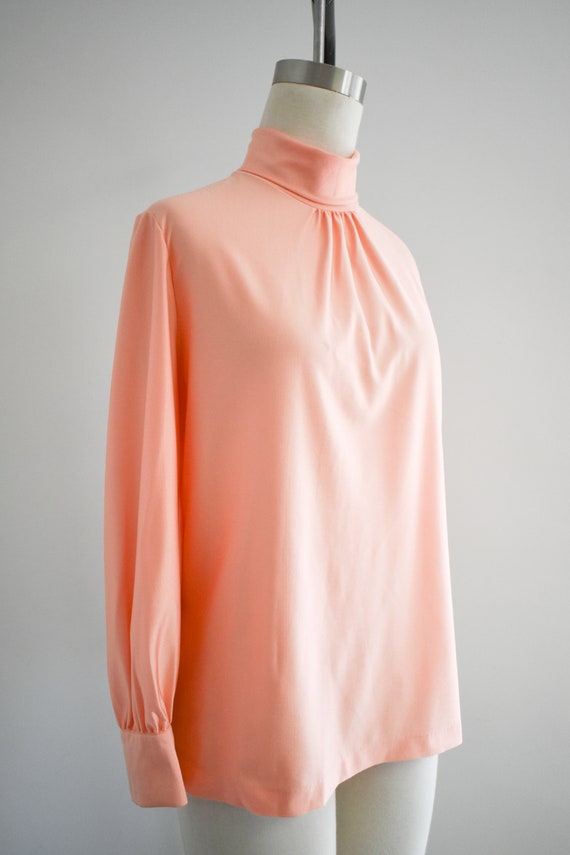 1970s Ship'n Shore Shiny Peach Knit Turtleneck - image 4