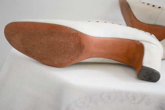 1960s Caressa Cream Heels, Size 7AAA - image 5