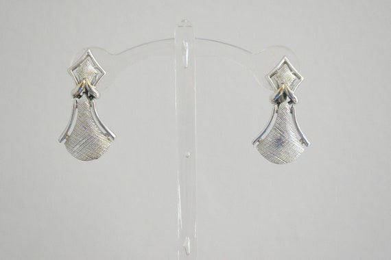 1960s Silver Shield Clip Earrings - image 2