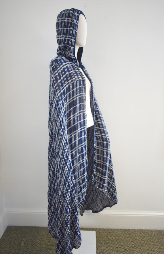 1940s Navy and Cream Woven Plaid Hooded Cloak - image 3