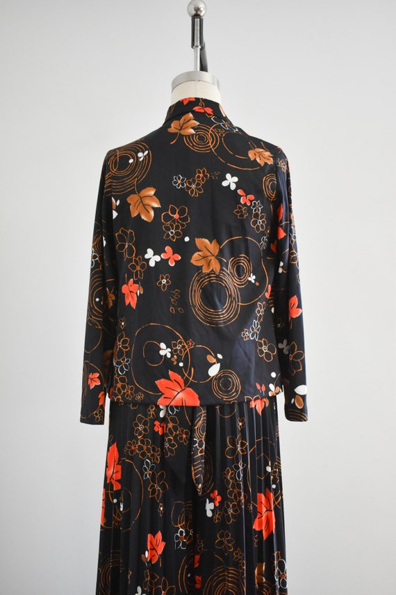 1970s Black Printed Palazzo Jumpsuit and Jacket - image 7