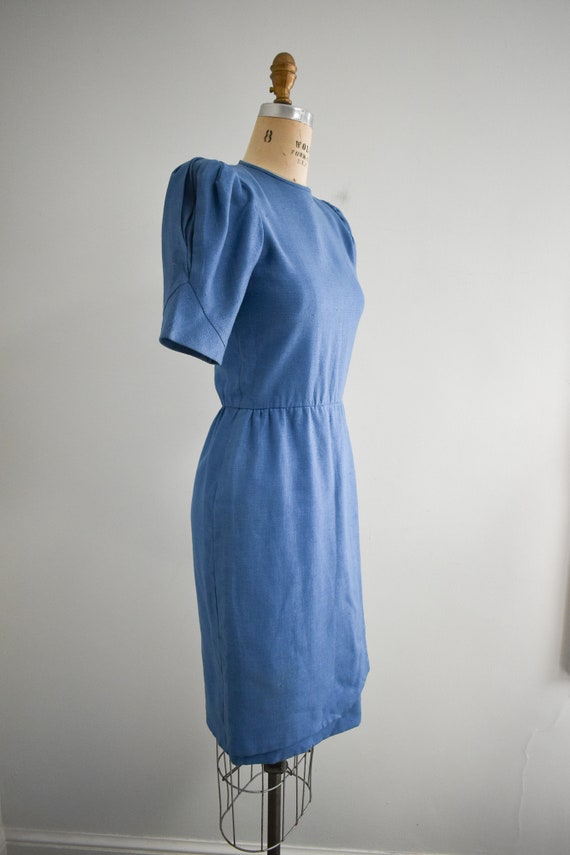 1980s Carolina Herrera Blue Linen Dress - image 4