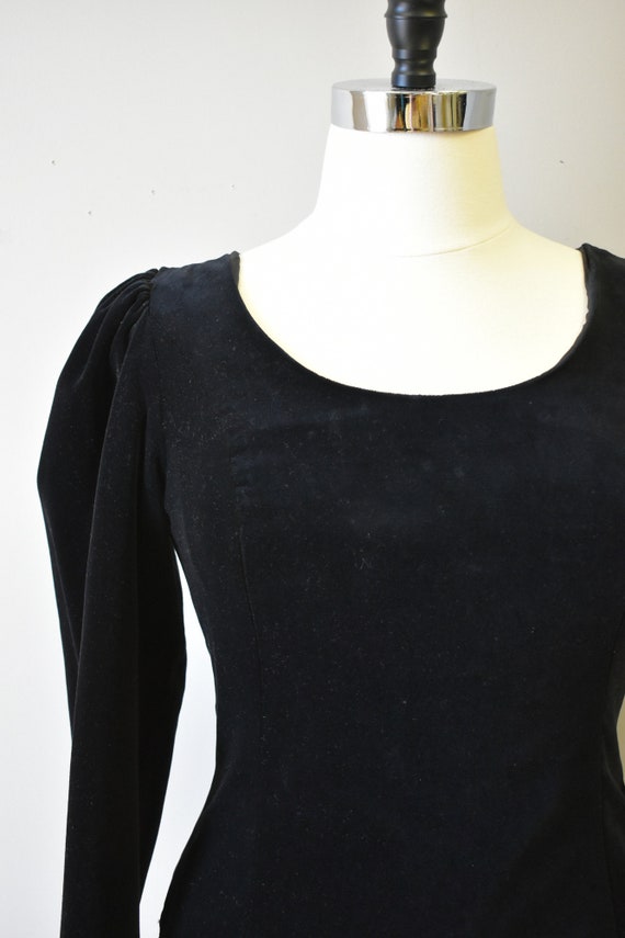 1980s Laura Ashley Black Velvet Blouse - image 2