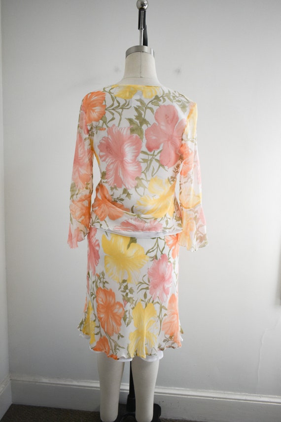 1990s Bob Mackie Floral Silk Blouse and Skirt Set - image 5