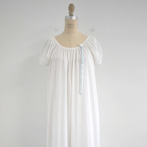 1960s Long White Long Night Gown