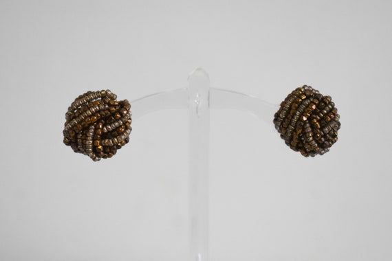 1950s Seed Bead Necklace and Knot Screw Back Earr… - image 7