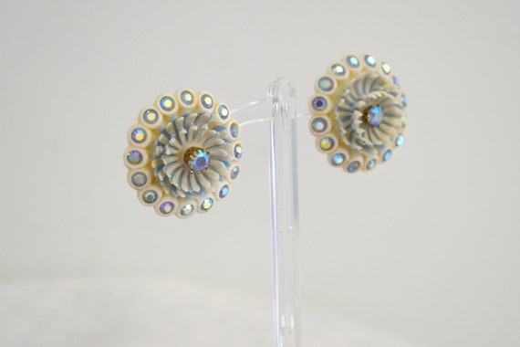 1940s German Plastic and Rhinestone Clip Earrings - image 4