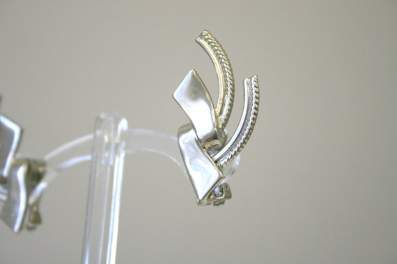 1950s Alice Jewelry Silver Clip Earrings - image 5