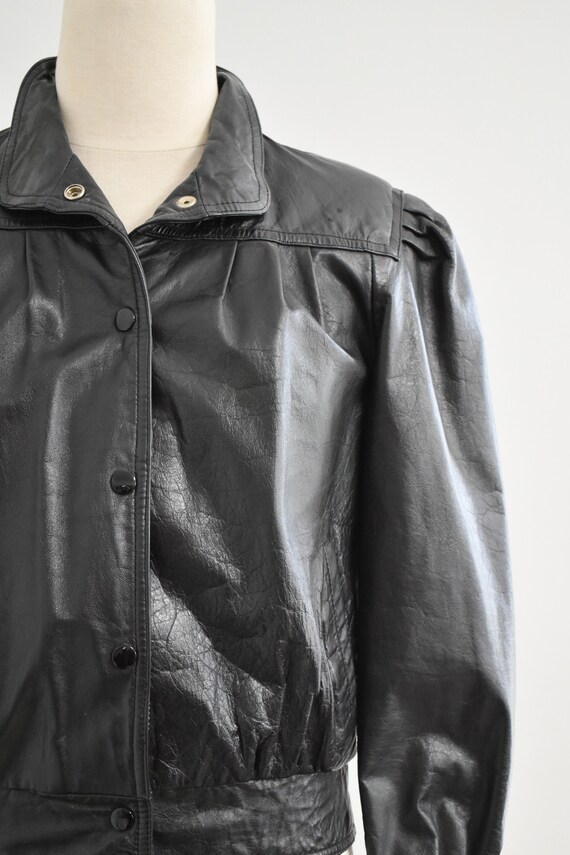 1980s Cropped Black Leather Jacket - image 3