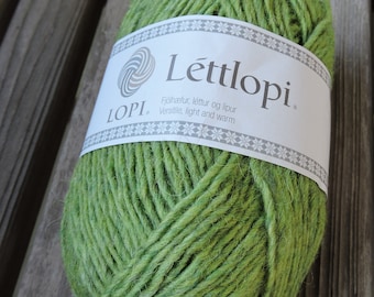 ARAN Weight Yarn - Pure Classic Icelandic Wool - Spring Green Heather (1406) - Lopi Lettlopi - 50g - 109 yards