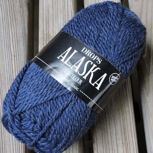 ARAN Weight Yarn - Pure Classic Wool in the European Style -  Dark Blue (#37) - DROPS Alaska by Garnstudio - 50g - 77 yards