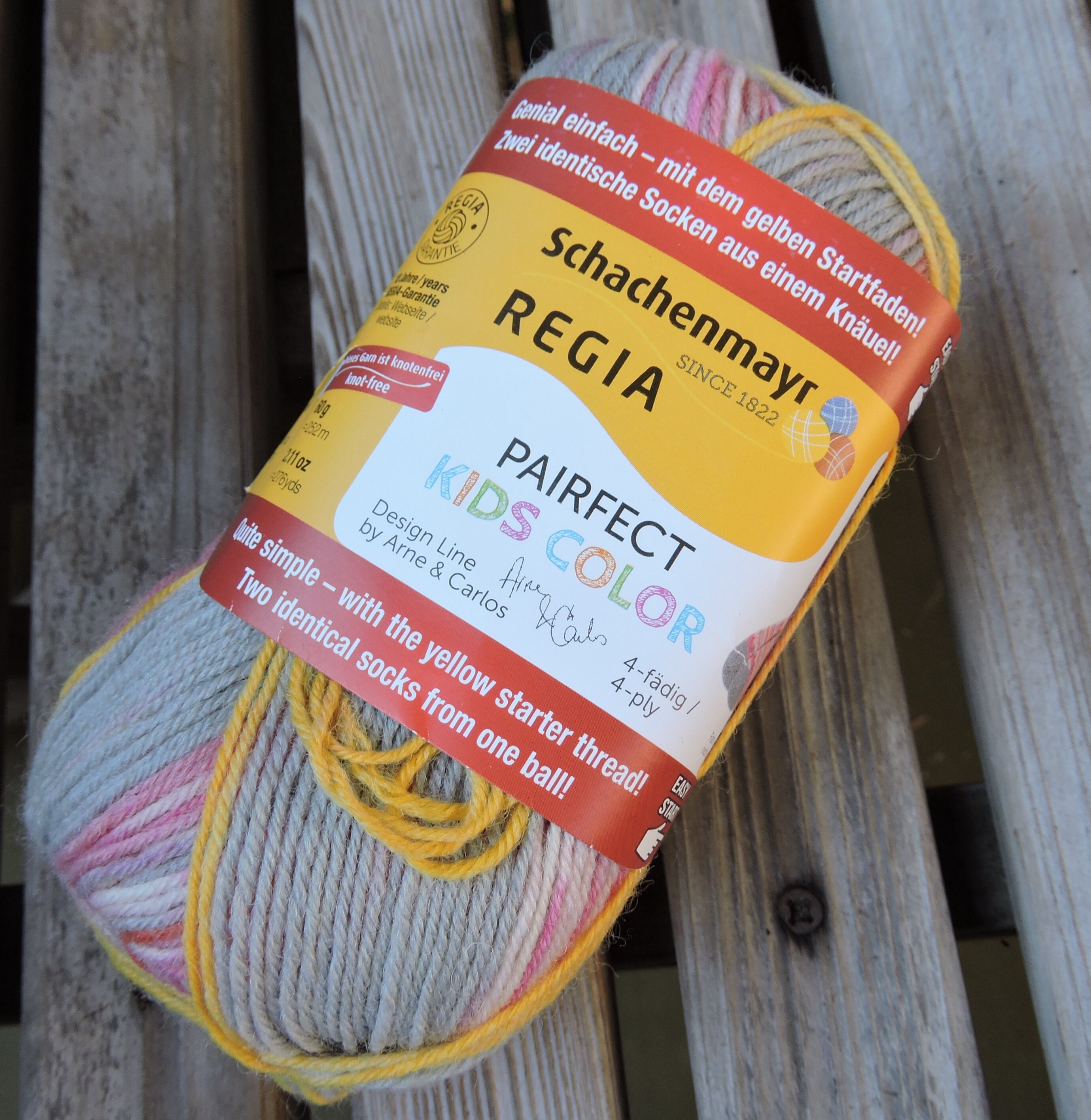 SOCK Weight - Regia Pairfect Kids- Arne & Carlos 4 Ply - Hilde - Color 02983 - 60g - 252 m