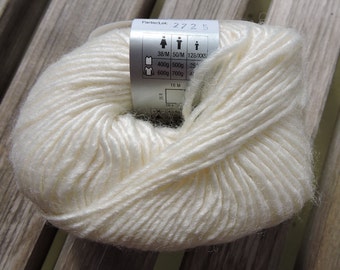 WORSTED Weight Yarn - Ivory - Wool Rayon Blend - 50g / 100 meters - Schoeller & Stahl Ronda - Off White - Cream - Ivory - Christmas