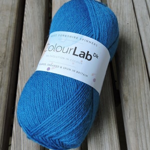 Przędza DK Weight - West Yorkshire Spinners Colour Lab DK - 100% brytyjskiej wełny - Electric Blue (364) - 100g - 245 jardów
