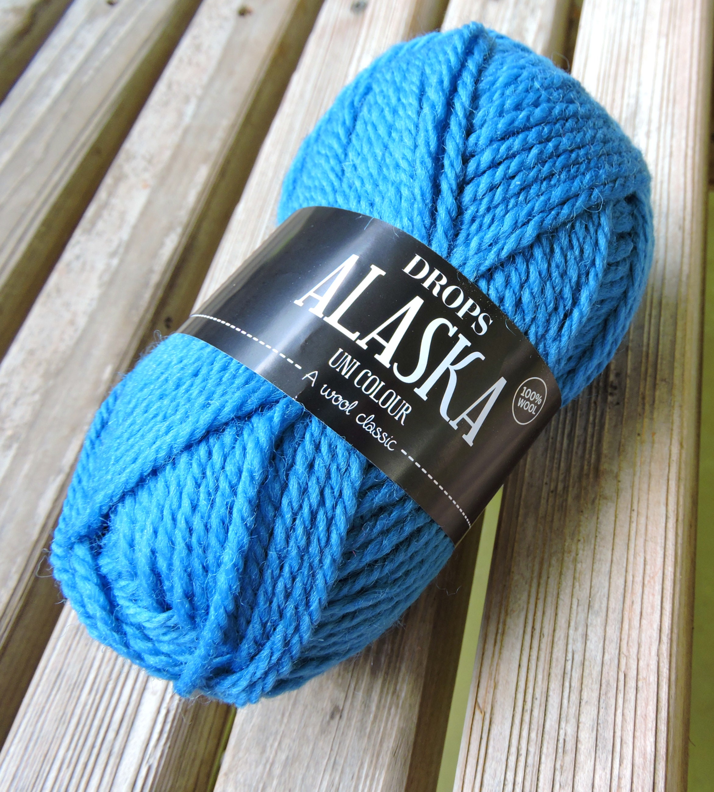 Pure Wool Worsted Yarn Drops ALASKA, Classic Medium Weight Yarn