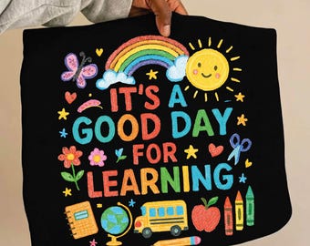 Es un buen día para aprender PNG / Estampado de la vida del maestro / Diseño de regreso a clases / Camiseta arcoíris para maestra de primaria