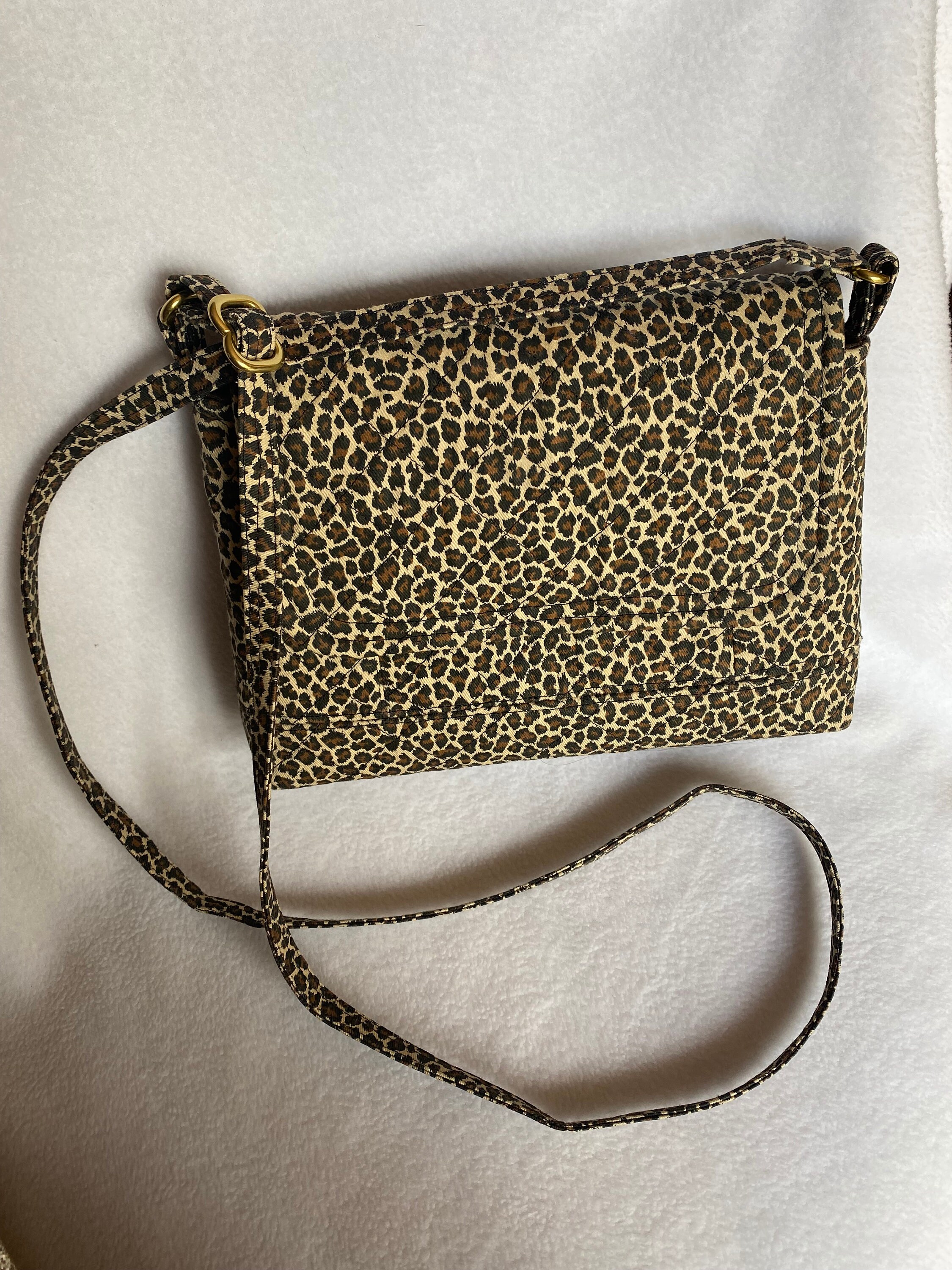 Lemur Pattern Print Crossbody bags