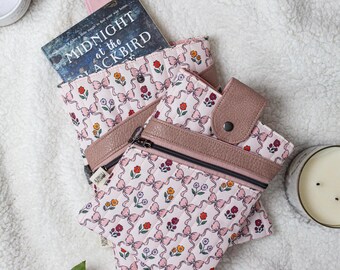 Quilted Book Sleeve with Zipper Pocket, Bow Coquette Design