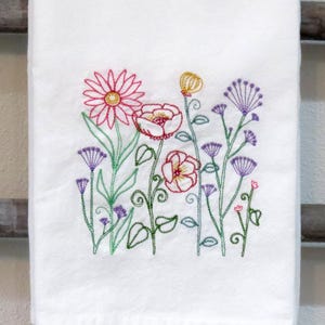 Machine Embroidered Flour Sack Towel Farmhouse Light and LOVELY GARDEN FLOWERS 1, spring, gardening, Dish, Tea, Kitchen daisy crocus