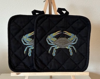 Set of 2 Potholders Machine embroidered Blue Crab Hot Pad quilted Embroidery nautical Chesapeake Bay Red, Black blue Crab boil Crab Feast