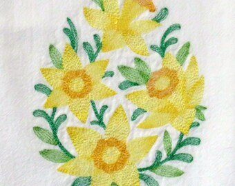 Machine Embroidered Flour Sack Towel oval grouping of DAFFODILS and LEAVES Tea Dish Kitchen Towel Red Bird Cooking baking chef flowers