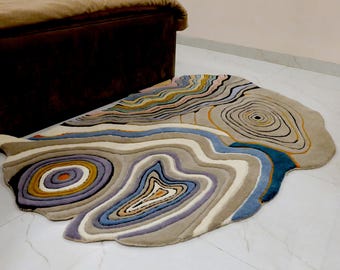 Irregular Shaped Tufted Wool Rug – Psychedelic Wavy Edge Statement Carpet, Colorful Swirl Living Room Rug, Unique Rug Gift
