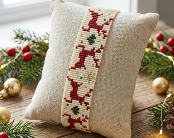 Christmas Reindeer Miyuki Delica Loom Bracelet Pattern (PDF)