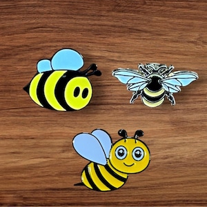 Busy Bees Cartoon and Gold Trimmed Bee Needleminders