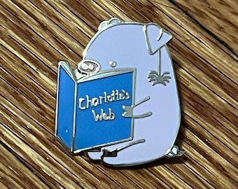 Charlotte’s Web Wilbur Children’s Book Enamel Needle Minder Pin Magnet