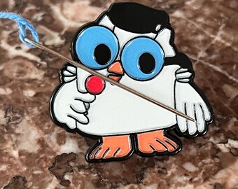 Tootsie Roll Pop Owl Professor 70s 80s Cartoon Needle Minder | Enamel Pin