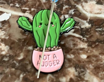 Succulent Cactus Not a Hugger Punnny Plant Lover Enamel Needle Minder | Lapel Pin Gift