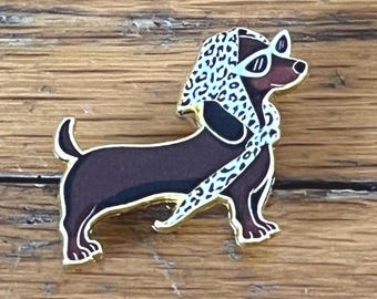 Diva Dachshund Needle Minder Pin | Weiner Dog Enamel Pin