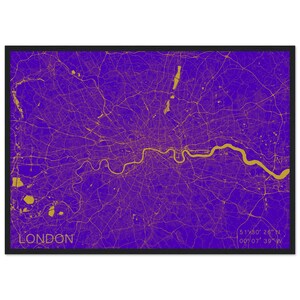 Póster con marco de madera y papel mate de calidad museística con mapa de Londres dorado y azul.