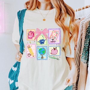 Comfort Colors Trendy Teacher Shirt Colorful Doodle Back To School Shirt Preppy Coquette School T-shirt Girly Pink Bow Tee Teacher Gifts
