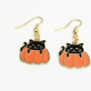 黒猫のイヤリング、ハロウィンのイヤリング、カボチャのイヤリング